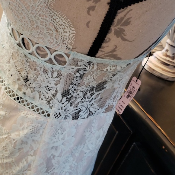 Nwt♡ Victoria's secret Lace & Rings slip dress - Picture 5 of 8